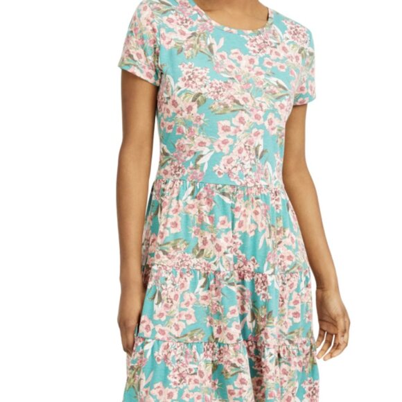 BeBop Dresses & Skirts - BEBOP Green Short Sleeve Above The Knee Dress